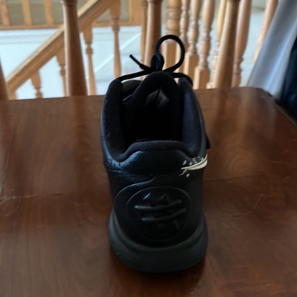 Nike Kyrie Flytrap - Picture 4 of 7